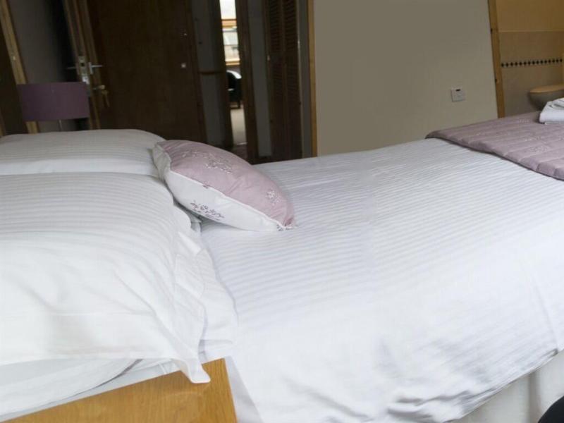 Murray Arms Hotel image