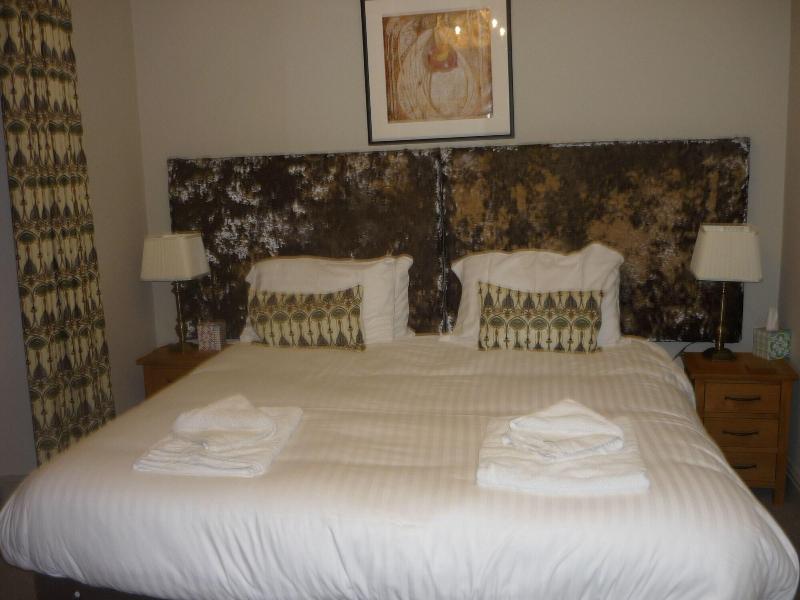 Old Kings Head image