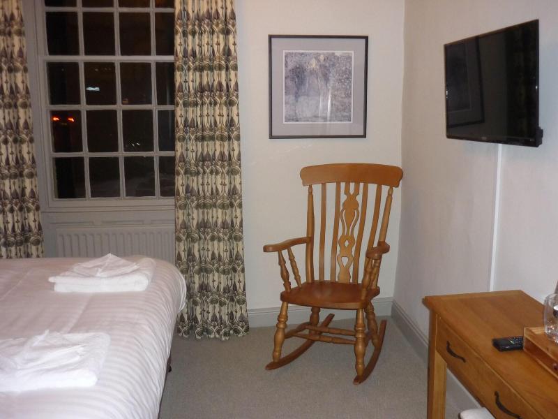 Old Kings Head image