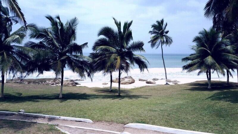 Tills Beach Hotel image