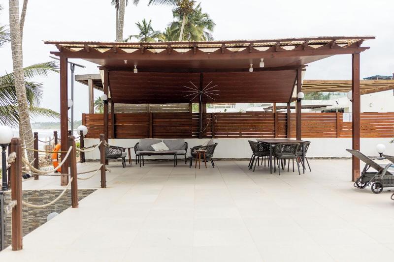 Tills Beach Hotel image