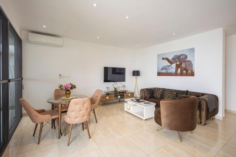 Tills Beach Hotel image