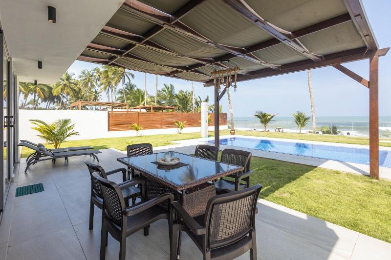 Tills Beach Hotel image