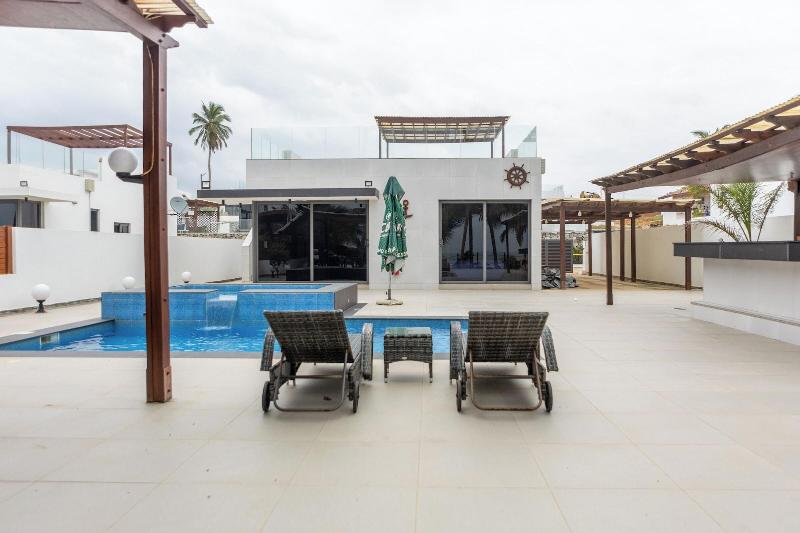 Tills Beach Hotel image