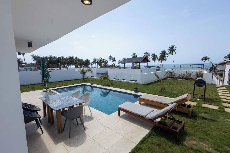 Tills Beach Hotel image