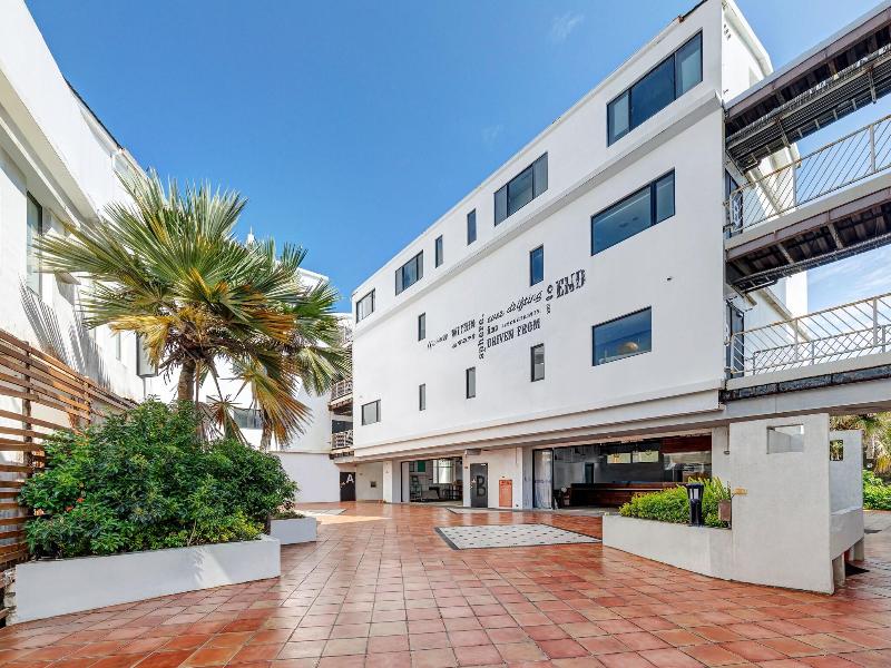 El Puerto Hotel image