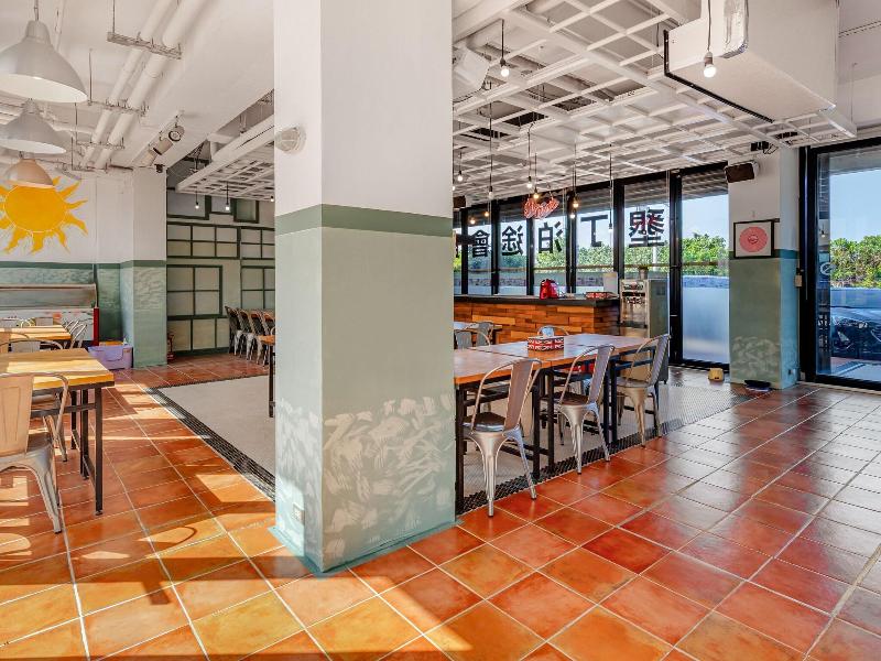El Puerto Hotel image