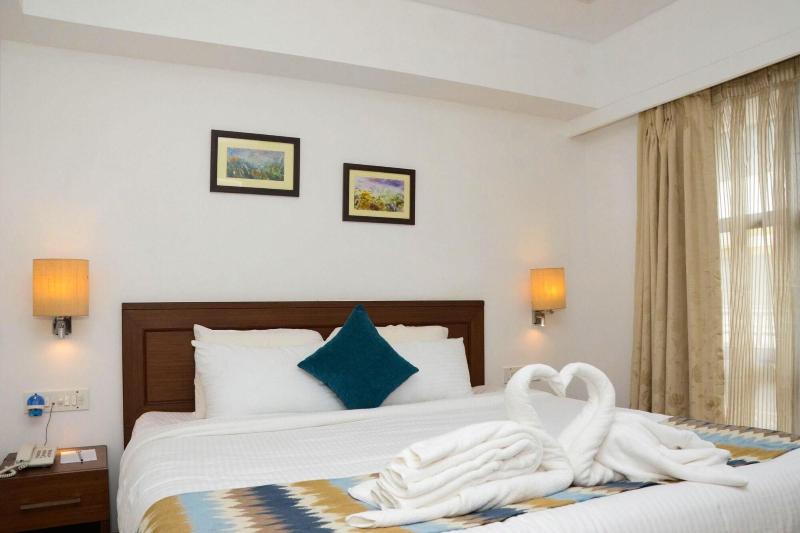 Comfort Inn Emerald image