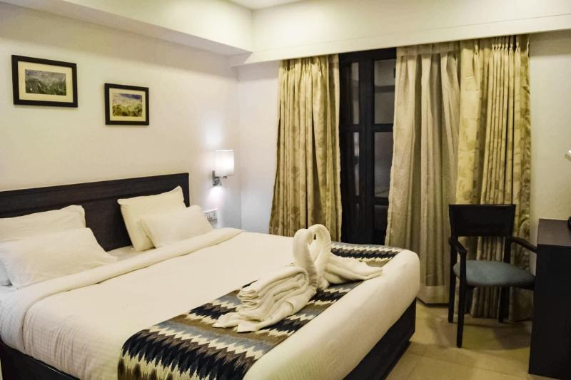 Comfort Inn Emerald image
