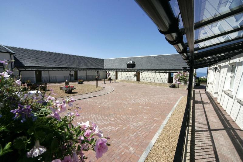Woodland Bay Hotel image