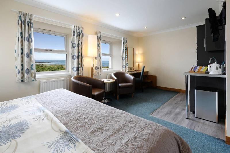 Woodland Bay Hotel image
