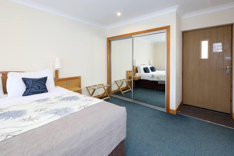 Woodland Bay Hotel image