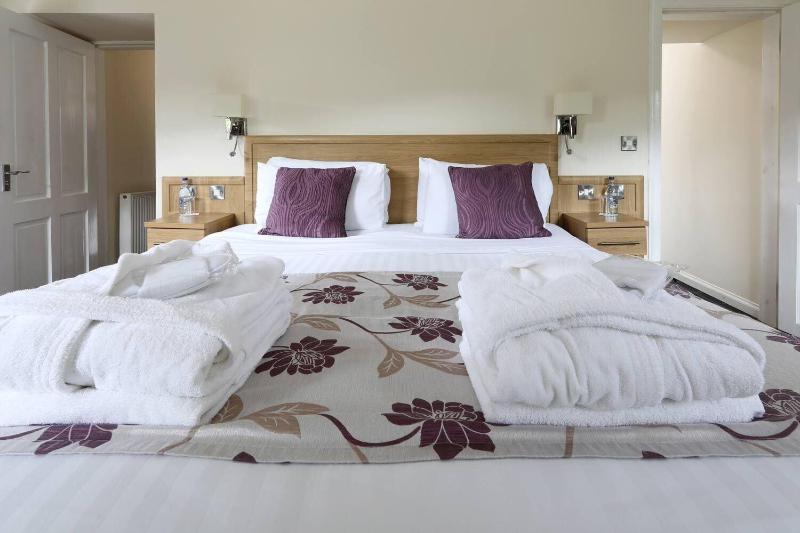Woodland Bay Hotel image