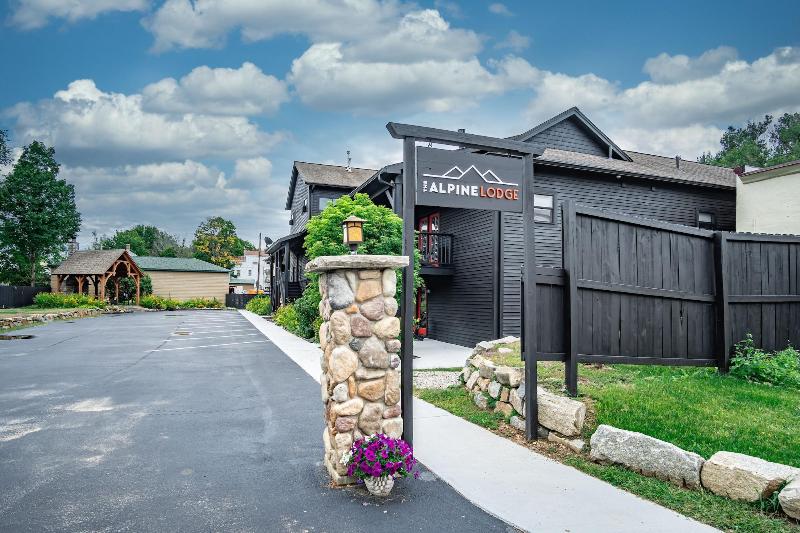 The Alpine Lodge image