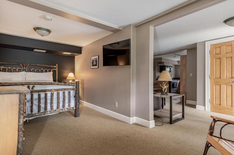 The Alpine Lodge image