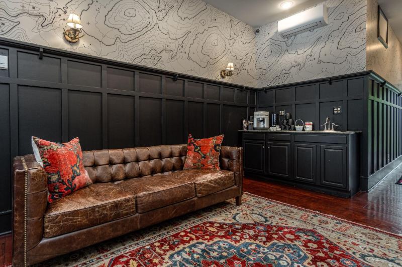 The Alpine Lodge image