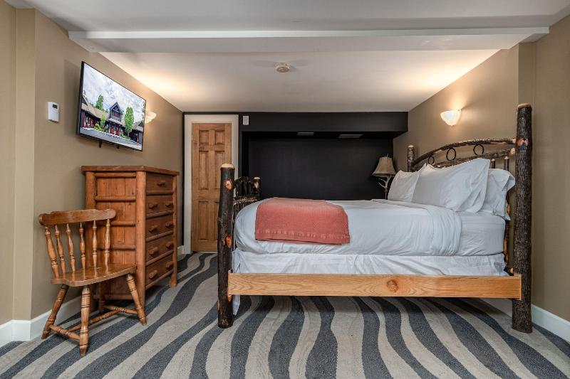 The Alpine Lodge image