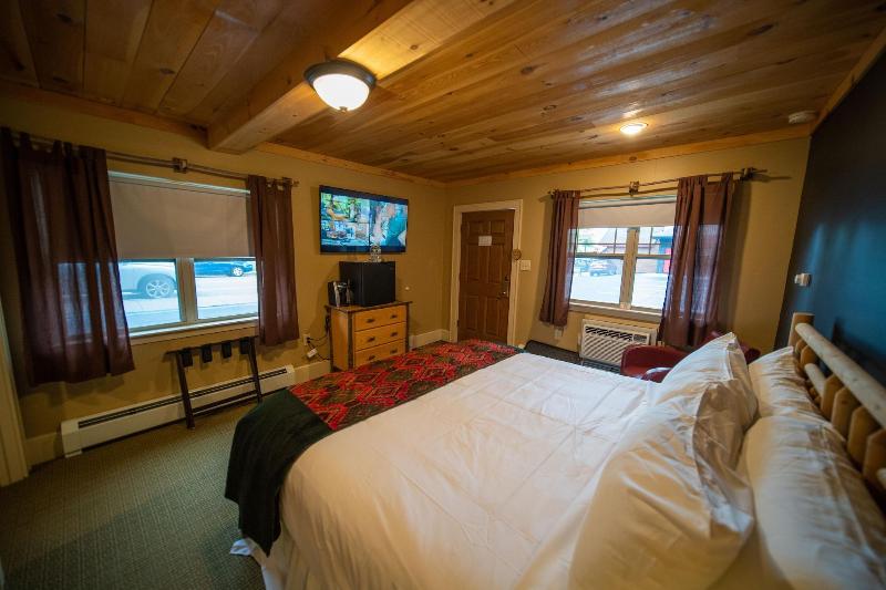 The Alpine Lodge image