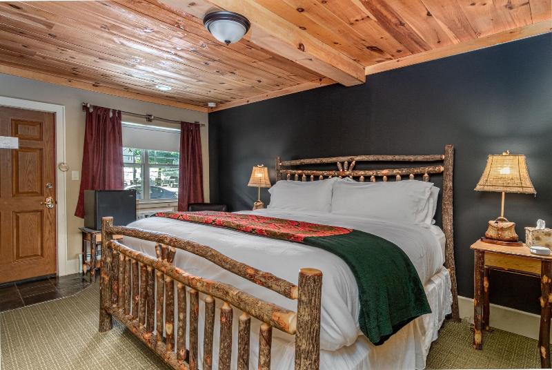 The Alpine Lodge image