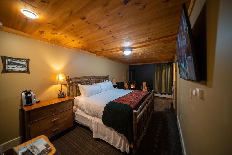 The Alpine Lodge image