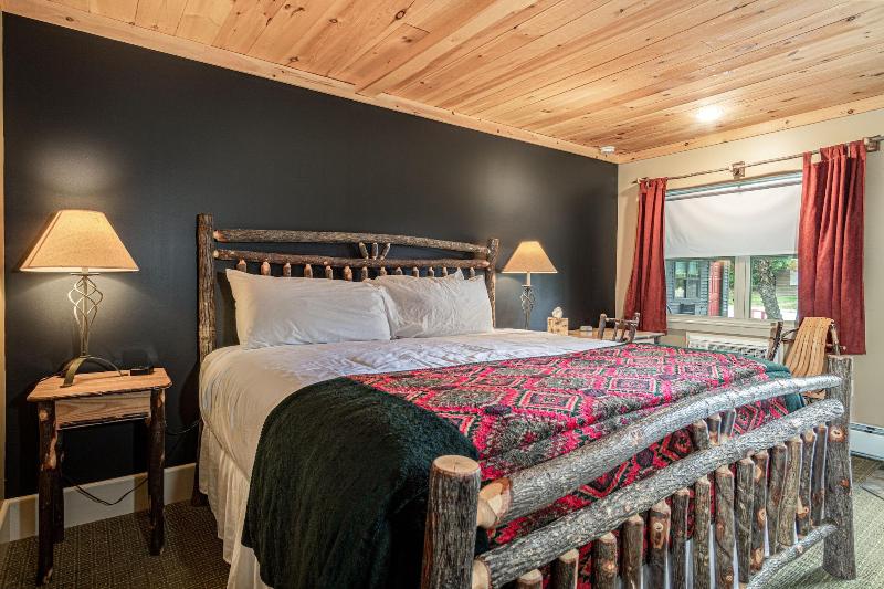 The Alpine Lodge image