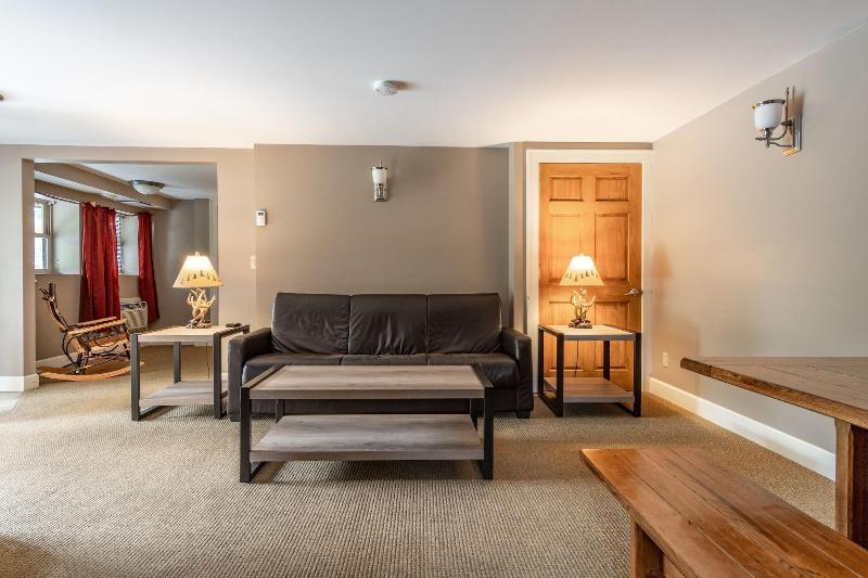 The Alpine Lodge image
