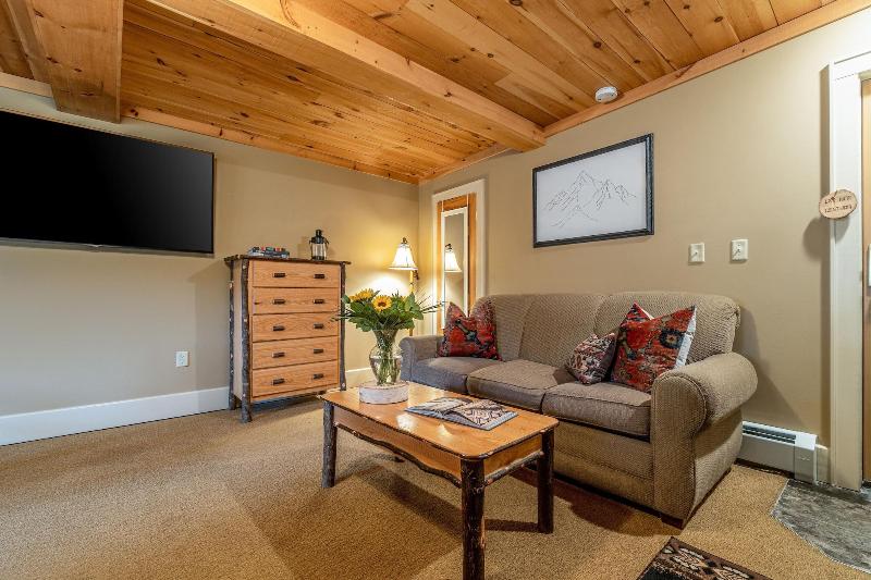 The Alpine Lodge image