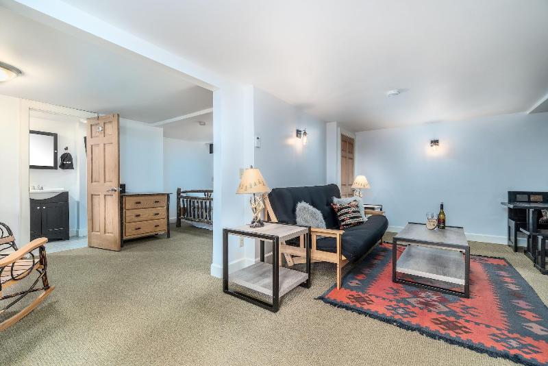 The Alpine Lodge image