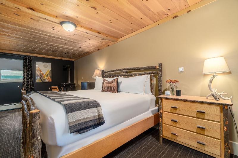 The Alpine Lodge image
