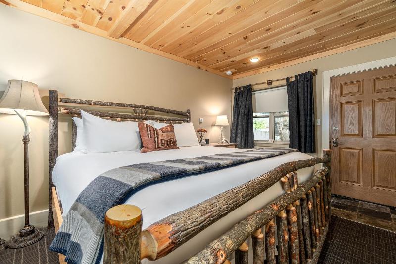 The Alpine Lodge image