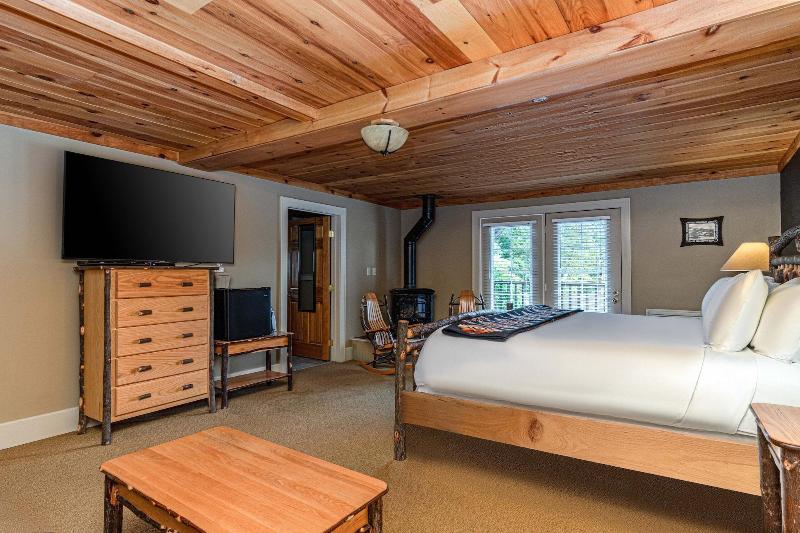The Alpine Lodge image