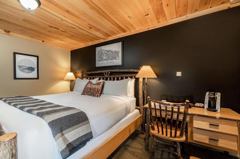 The Alpine Lodge image