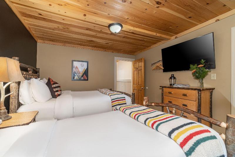 The Alpine Lodge image