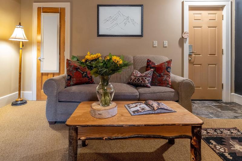 The Alpine Lodge image