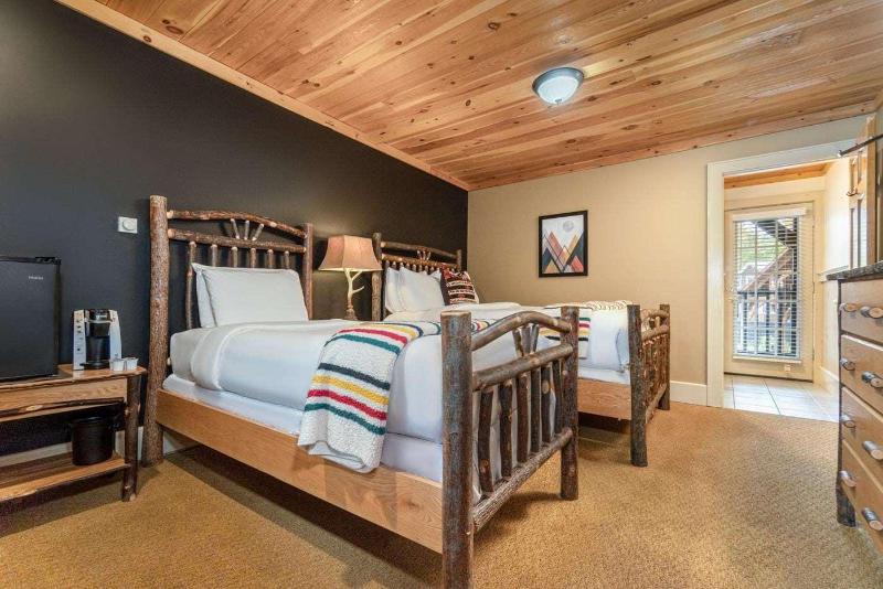 The Alpine Lodge image