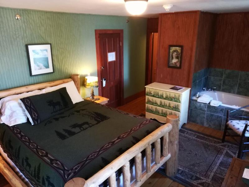The Woods Inn image