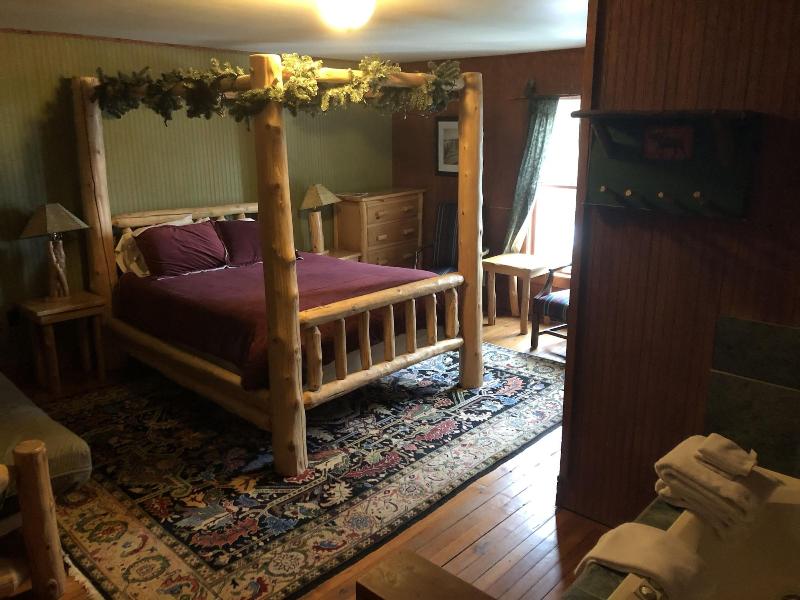 The Woods Inn image