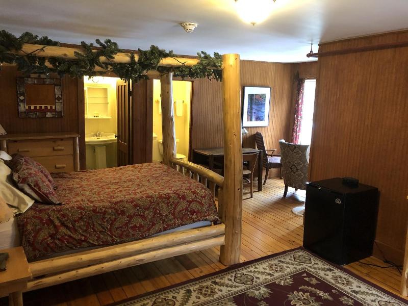 The Woods Inn image
