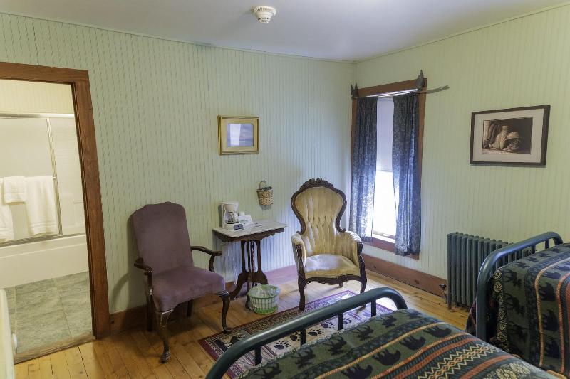 The Woods Inn image