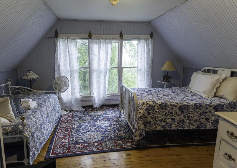 The Woods Inn image
