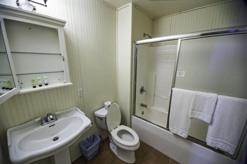 The Woods Inn image
