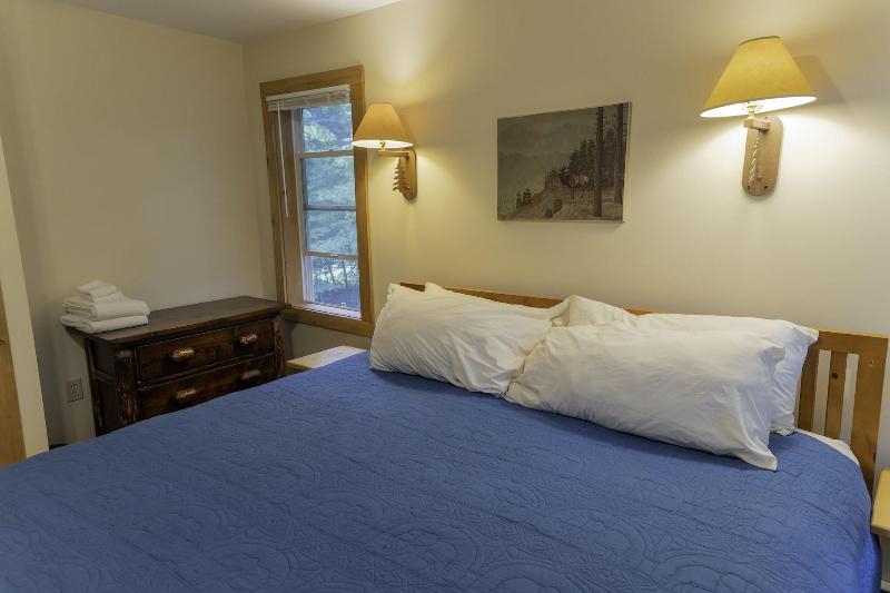 The Woods Inn image