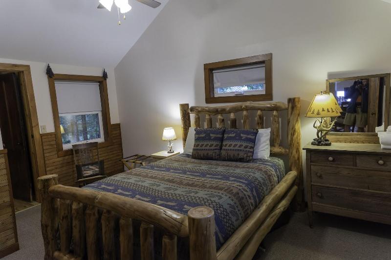 The Woods Inn image