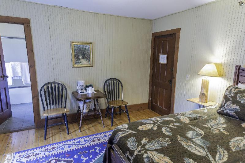 The Woods Inn image