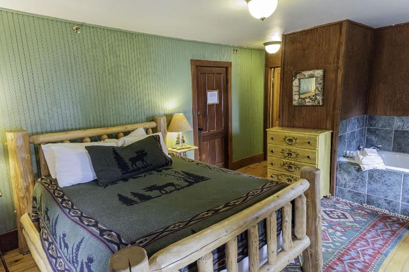 The Woods Inn image