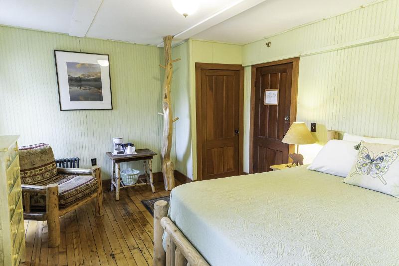 The Woods Inn image