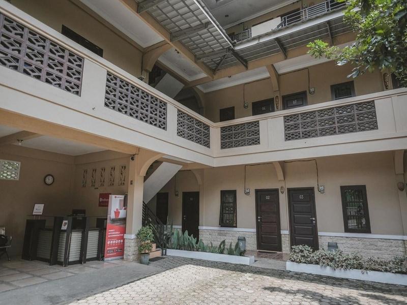 Formerly RedDoorz Syariah near Jamtos Jambi 2 image