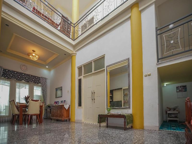 Formerly RedDoorz Museum Lambung Mangkurat 2