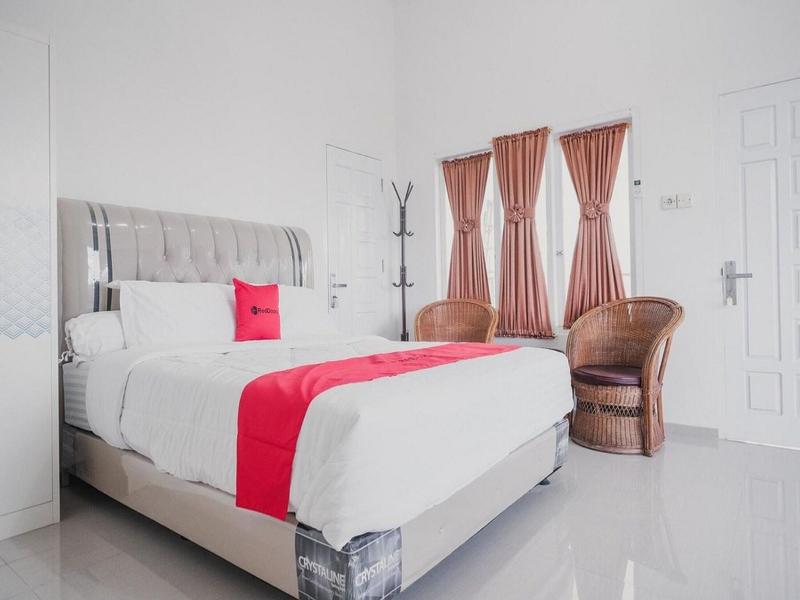 Formerly RedDoorz Syariah Arafah Hospital Jambi image