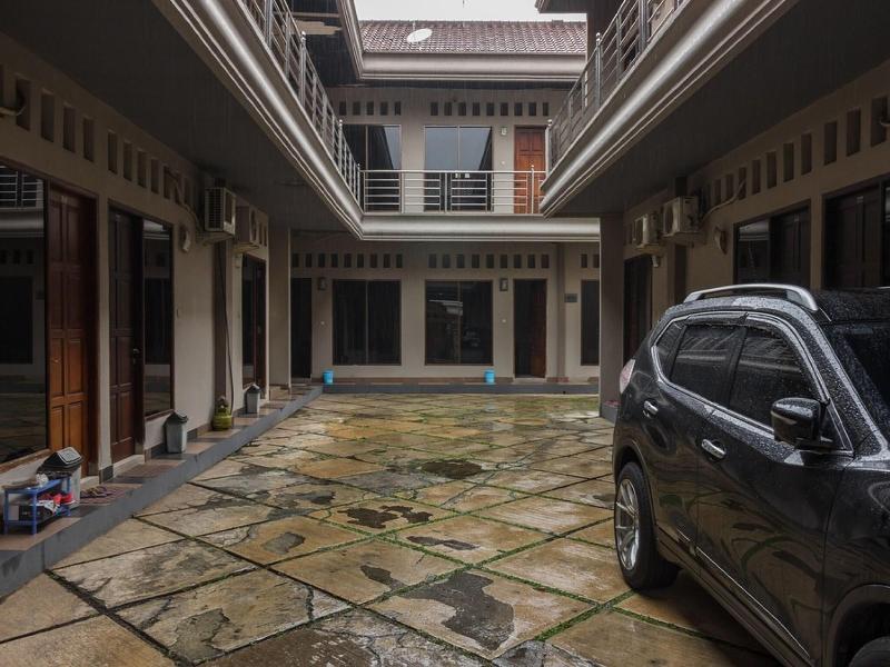 Formerly RedDoorz Syariah Taman Air Mancur Bogor image